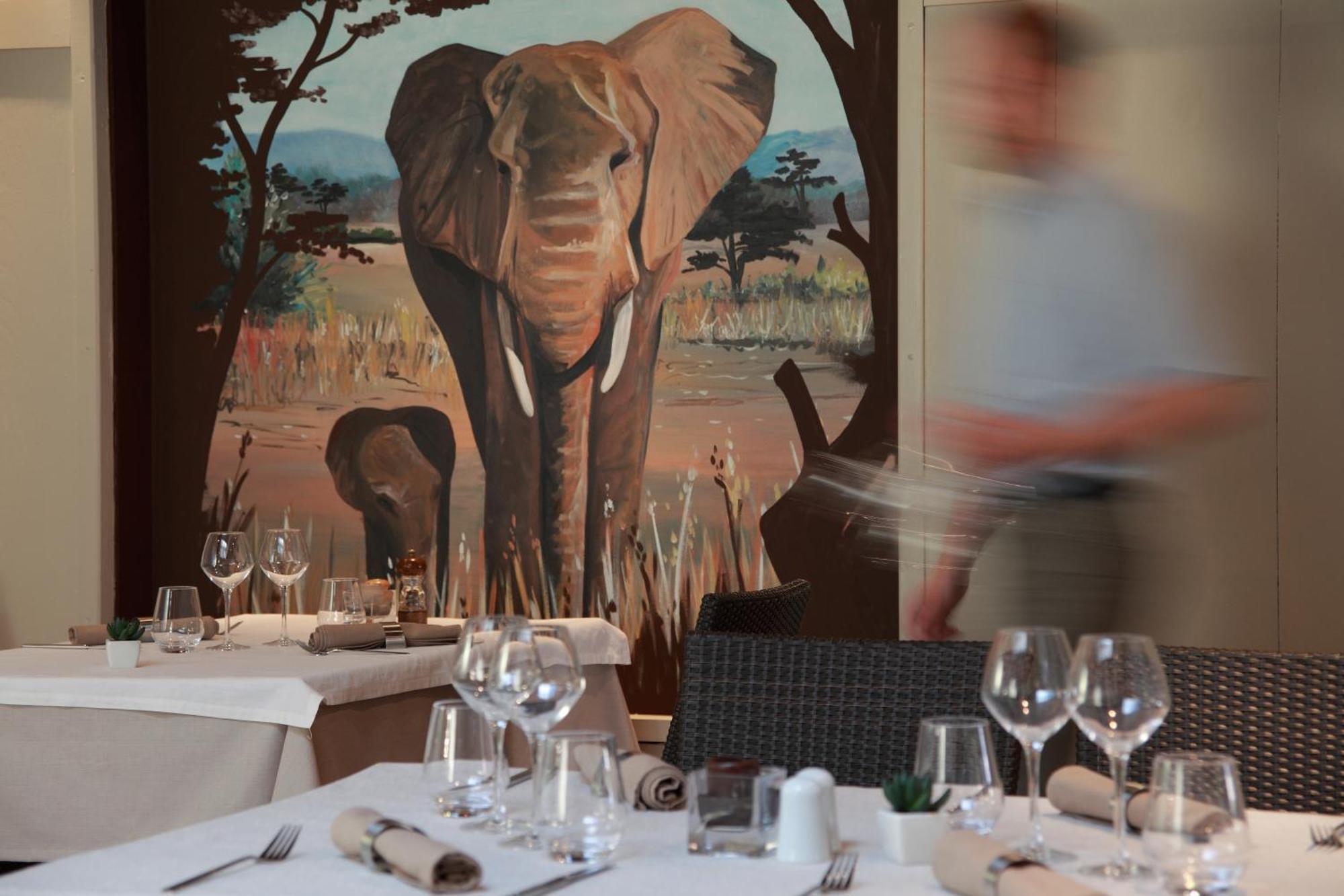 Logis - Hotel & Restaurant Les Trois Fontaines Marconne Екстериор снимка