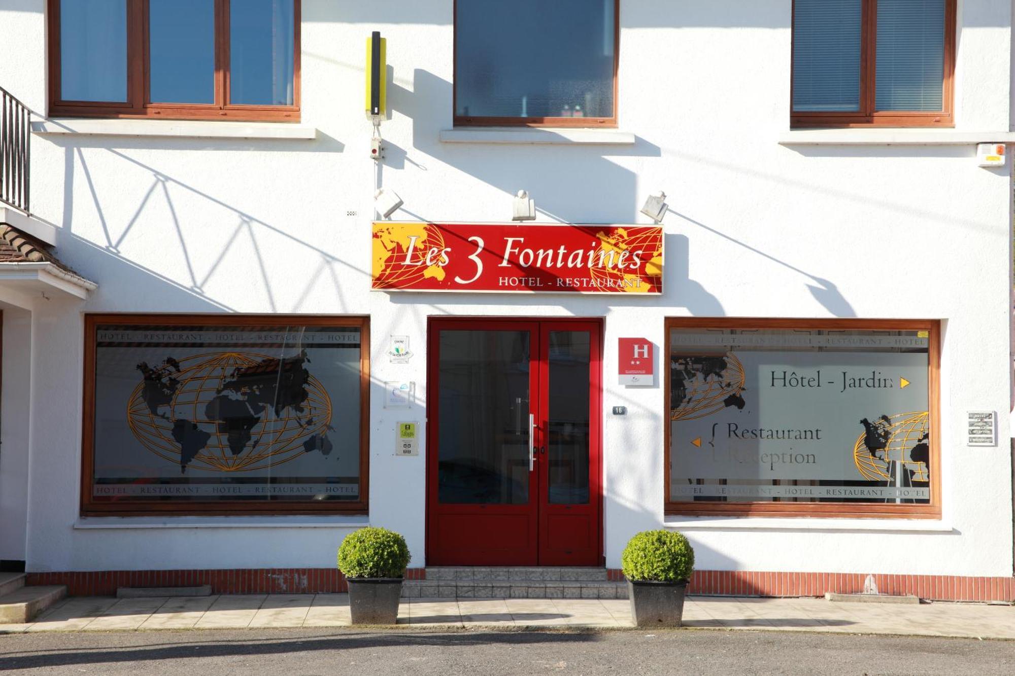 Logis - Hotel & Restaurant Les Trois Fontaines Marconne Екстериор снимка