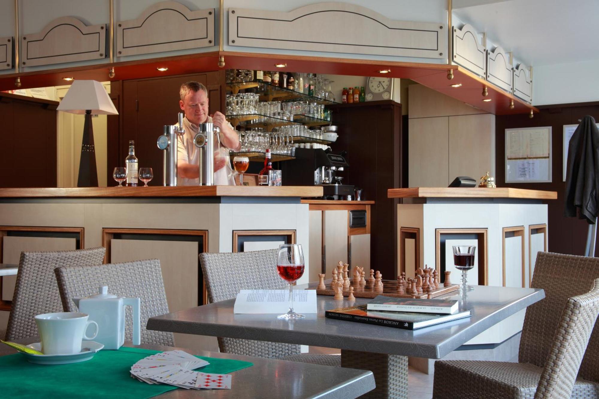 Logis - Hotel & Restaurant Les Trois Fontaines Marconne Екстериор снимка